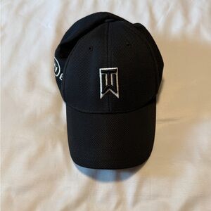 Nike Golf Tiger Woods TW Hat Black S/M Stretch Fit SQ ONE Cap